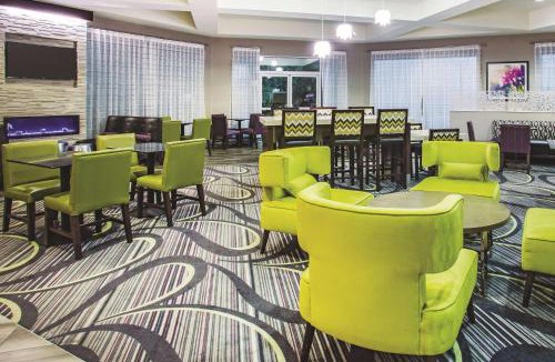 Summerlin Hotel | La Quinta by Wyndham Las Vegas Summerlin Tech
