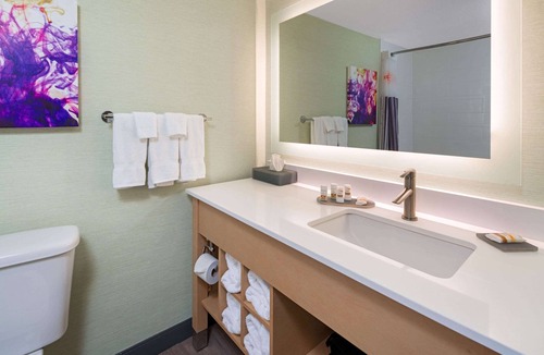 Santa Ana Hotel | La Quinta Inn & Suites by Wyndham Orange County Airport