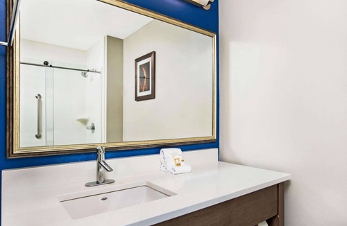 Page Hotel | La Quinta Inn & Suites by Wyndham Page at Lake Powell