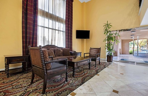 Moreno Valley Hotel | La Quinta Inn & Suites by Wyndham Moreno Valley