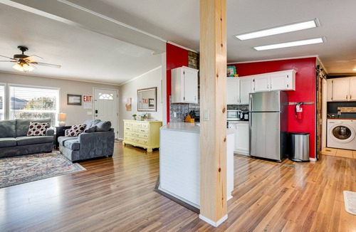 La Verkin House | La Verkin Home w/Yard, Covered Patio & Grill