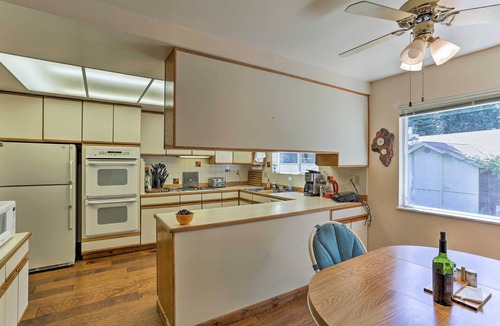 Lake Almanor Country Club House | Lake Almanor Country Club Home w/Views!