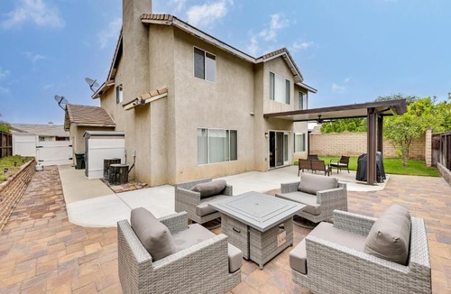 Lake Elsinore House | Lake Elsinore Vacation Rental ~ 4 Mi to the Lake!