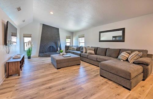 Lake Havasu City House | Lake Havasu Oasis with Pool about 1 Mi to Lake!