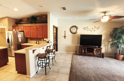 Lake Havasu City House | Lake Havasu Pool Garage/Boat Parking 5Min Riviera Marina London Bridge & DT
