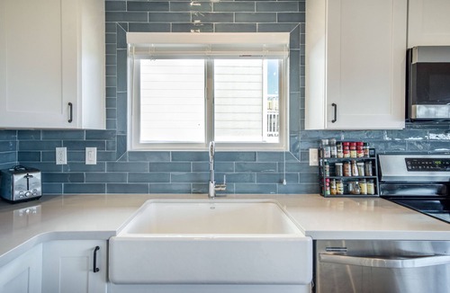 Oak Shores House | Lake House