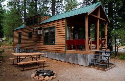 Mount Shasta Resort | Lake Siskiyou Camp Resort