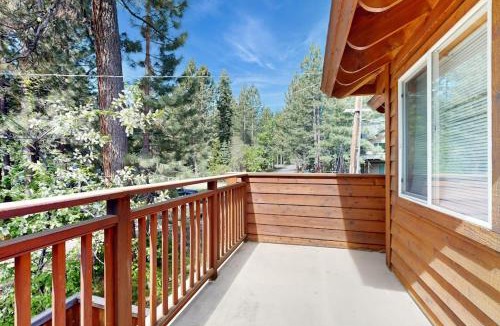 Comstock Acres House | Lake Tahoe Cabin with Hot Tub Private Studio & Yard - Near Resorts