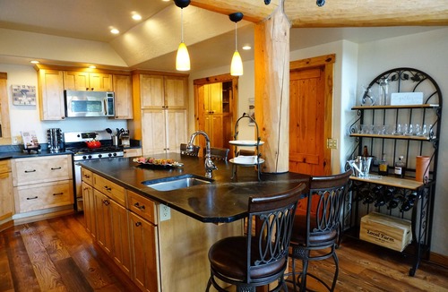 Incline Village House | Lake Tahoe Lodge Huge Deck Seasonal Hot Tub Lake Views BBQ
