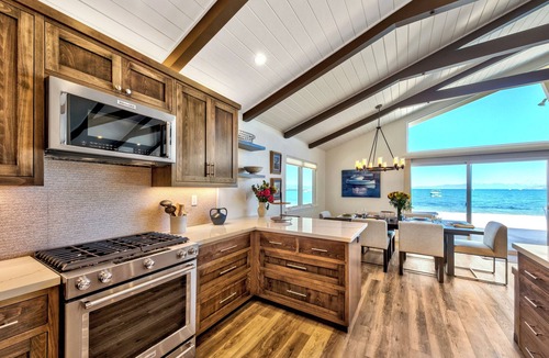 Bijou Park House | Lake Tahoe Luxury Lakefront Villa Private Beach luxe9