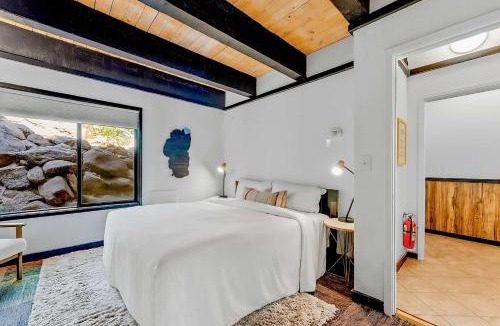 Brockway House | Lake Tahoe Vacation Rental w Patio & Pool Access