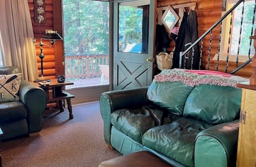 Lake Almanor Country Club Cabin | Lake front, Private Dock, inside the country club