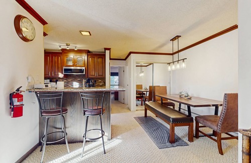 Tahoya Shores Condo | Lake View Condo with Private Beach Access, Heated Pool, Near Ski Resorts