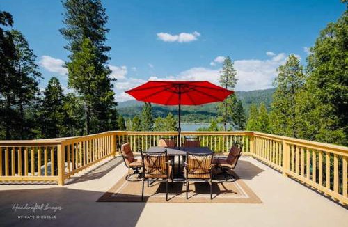 Wishon Apartment | Lake View Suite for 2-Hot Tub-Dog Friendly