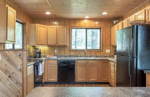 Innsbrook Ski Chalet | Lakefront A-Frame | Private Dock + Pets