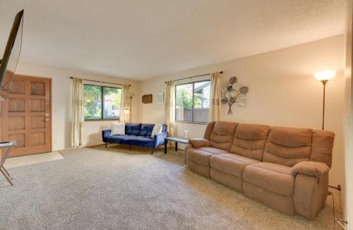 Clearlake House | Lakefront California Townhome Near Wineries!