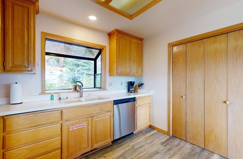 South Lake Tahoe House | Lakefront gem with private beach - perfect for ski lease & summer break