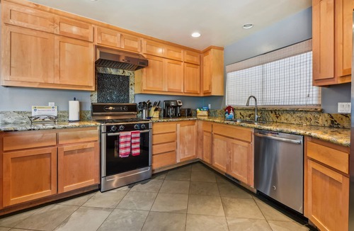 Bijou Park House | Lakefront Home on Private Sandy Beach, close to Heavenly and Casino's
