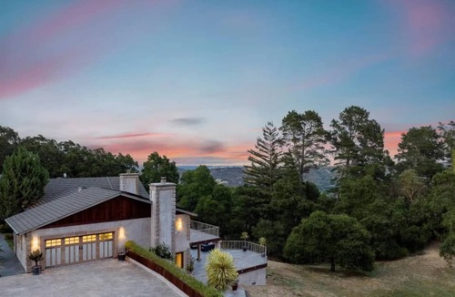 Woodside House | Lakefront Redwood Retreat 15 Minutes from Stanford