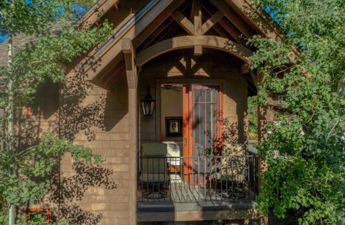 Homewood House | Lakefront Retreat Across from Homewood Resort