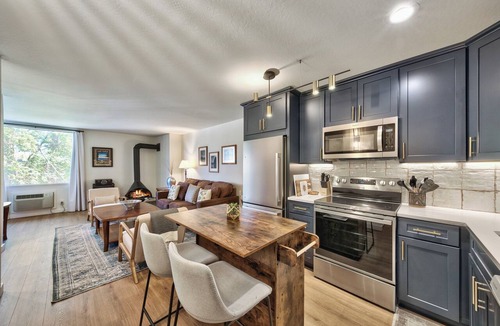 South Lake Tahoe Condo | Lakeland Village #215 - Alpine Escape 1BR, Hot Tub