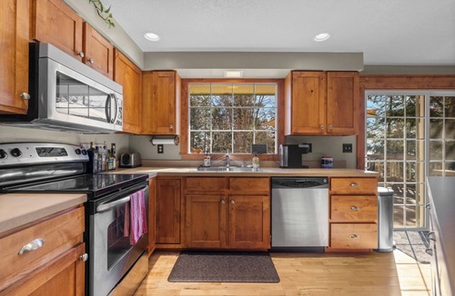 Lakeside House | Lakeside Basecamp for Adventure! Comfy home with huge deck and great lake views!