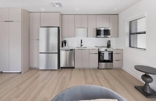 North Mountain Apartment | Landing | Amazing 1BD, Gym, Game Room