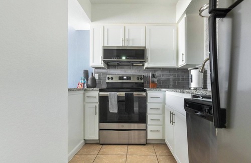 Maryvale Apartment | Landing | Amazing 1BD in Maryvale Village