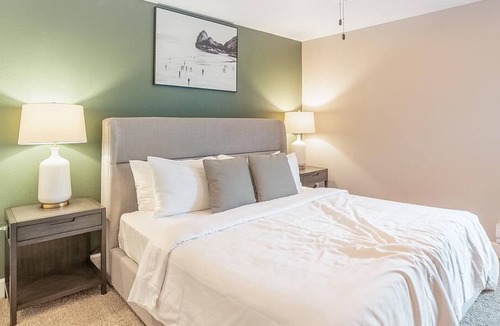Central District Apartment | Landing at Ramblewood Apartments - 1 Bedroom in Centerville