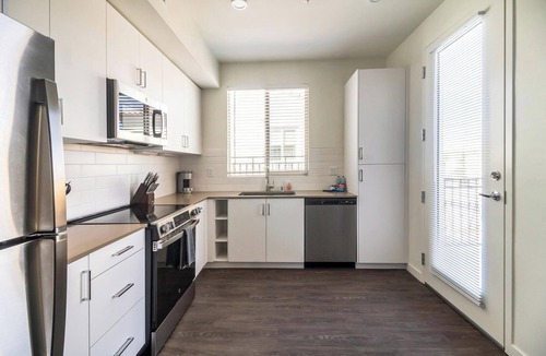 Temecula Apartment | Landing | Beautiful 2BD, Yoga Studio, Game Room