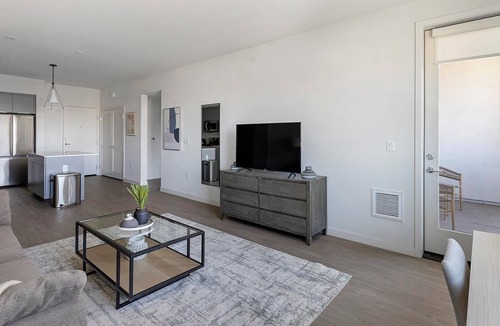 Rhodes Ranch Apartment | Landing | Beautiful 1BD, Courtyard, Gym