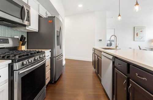 Little Italy Apartment | Landing | Chic 2BD, Gym