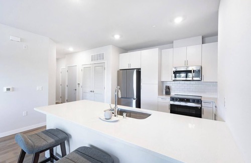 Santa Rosa Apartment | Landing | Incredible 2BD, Gym, Courtyard