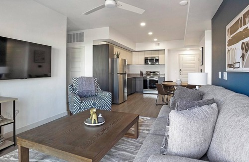 North Mountain Apartment | Landing | Incredible 2BD, Pool, Gym