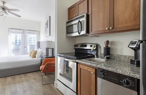Pearl District Apartment | Landing | Incredible Studio, Courtyard, Gym