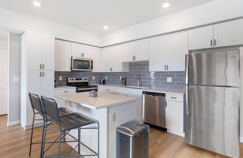 Townsite Apartment | Landing | Spectacular 1BD, Pool, Rooftop Lounge