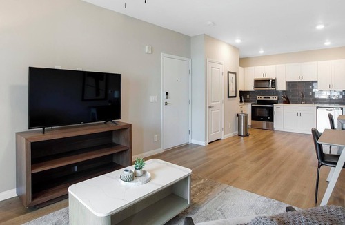 Townsite Apartment | Landing | Spectacular 2BD, Rooftop Lounge, Pool