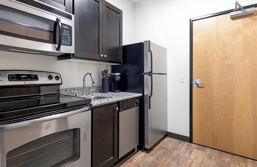 Pearl District Apartment | Landing | Spectacular Studio, Courtyard, Gym