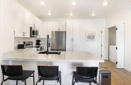 Las Vegas Apartment | Landing | Stunning 1BD, Gym, Clubhouse