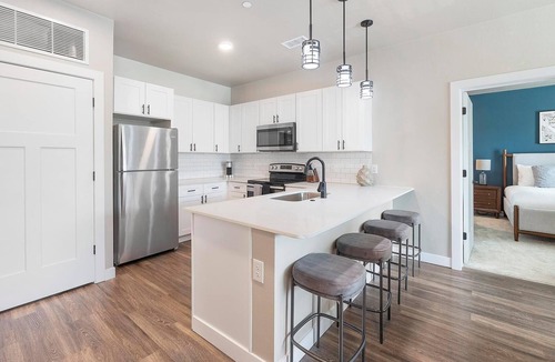 Goodyear Apartment | Landing | Stunning 2BD, Clubhouse