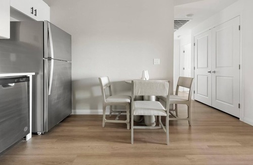 Townsite Apartment | Landing | Stunning 2BD, Pool, Rooftop Lounge