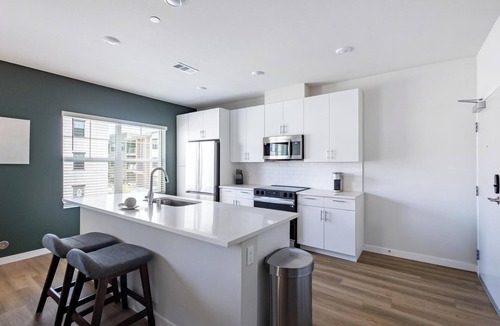 Santa Rosa Apartment | Landing | Stylish 1BD, Courtyard, Clubhouse