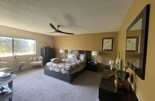 The Rose Garden House | Large 3 bedroom Single-Story house Great Sunset views Private in the Heart of PS
