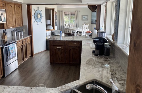 Yachats House | Large beach home, fantastic views of the Oregon Coast, detached, quaint cabin.