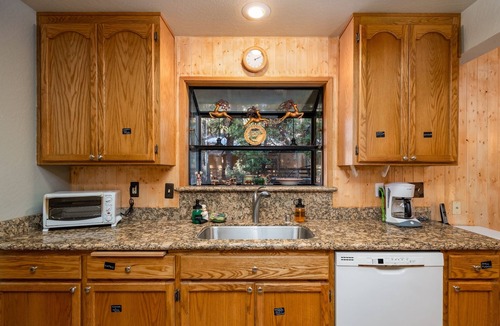 Dorrington House | Large cabin, Big Trees State Park, w/deck/movie-theater/game-rooms/dog friendly
