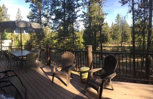 Deer Park House | Large Great Room-3 Master Suites-Hot Tub-Backs up to the Forest-Pet Friendly