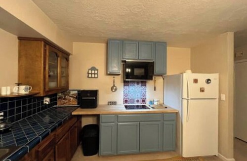 West Sacramento House | Large guesthouse in W. Sacramento with AC, WiFi. 15 Mts to Davis and downtown