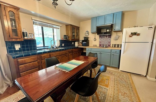 West Sacramento House | Large guesthouse in W. Sacramento with AC, WiFi. 15 Mts to Davis and downtown