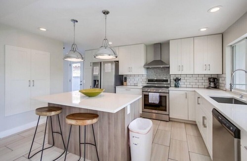 North Pacific Beach Apartment | Large Home in Pacific Beach