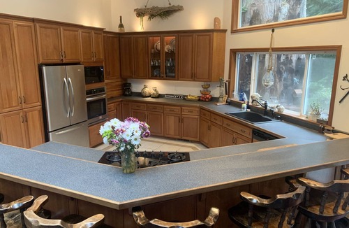 Fortuna House | Large house Up in the Redwoods perfect for large families. Pet friendly.